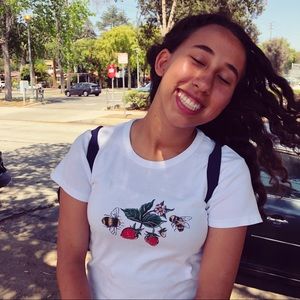 Meet your Posher, Nayeli